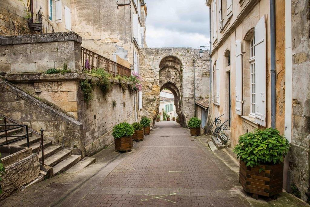 Bourg Superbe Appart Avec Vue Magnifique Bagian luar foto